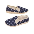 Kapcie damskie granatowe w białe groszki wsuwane wygodne do domu